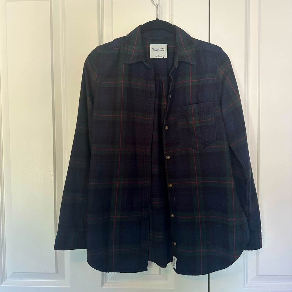 Abercrombie & Fitch Women's Green, Navy, Red Long Sleeve Flannel - Small
